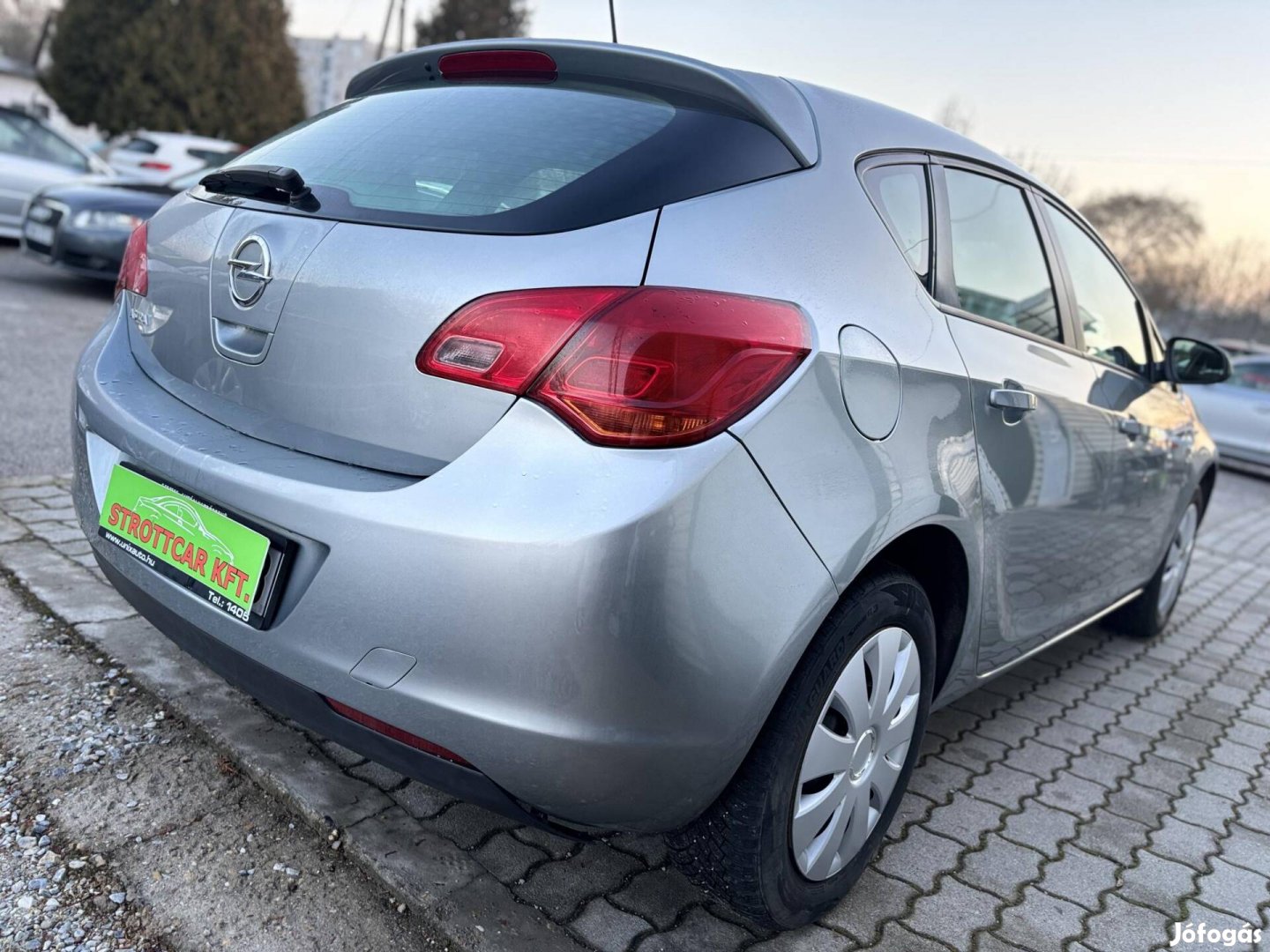 Opel Astra J 1.6 Essentia