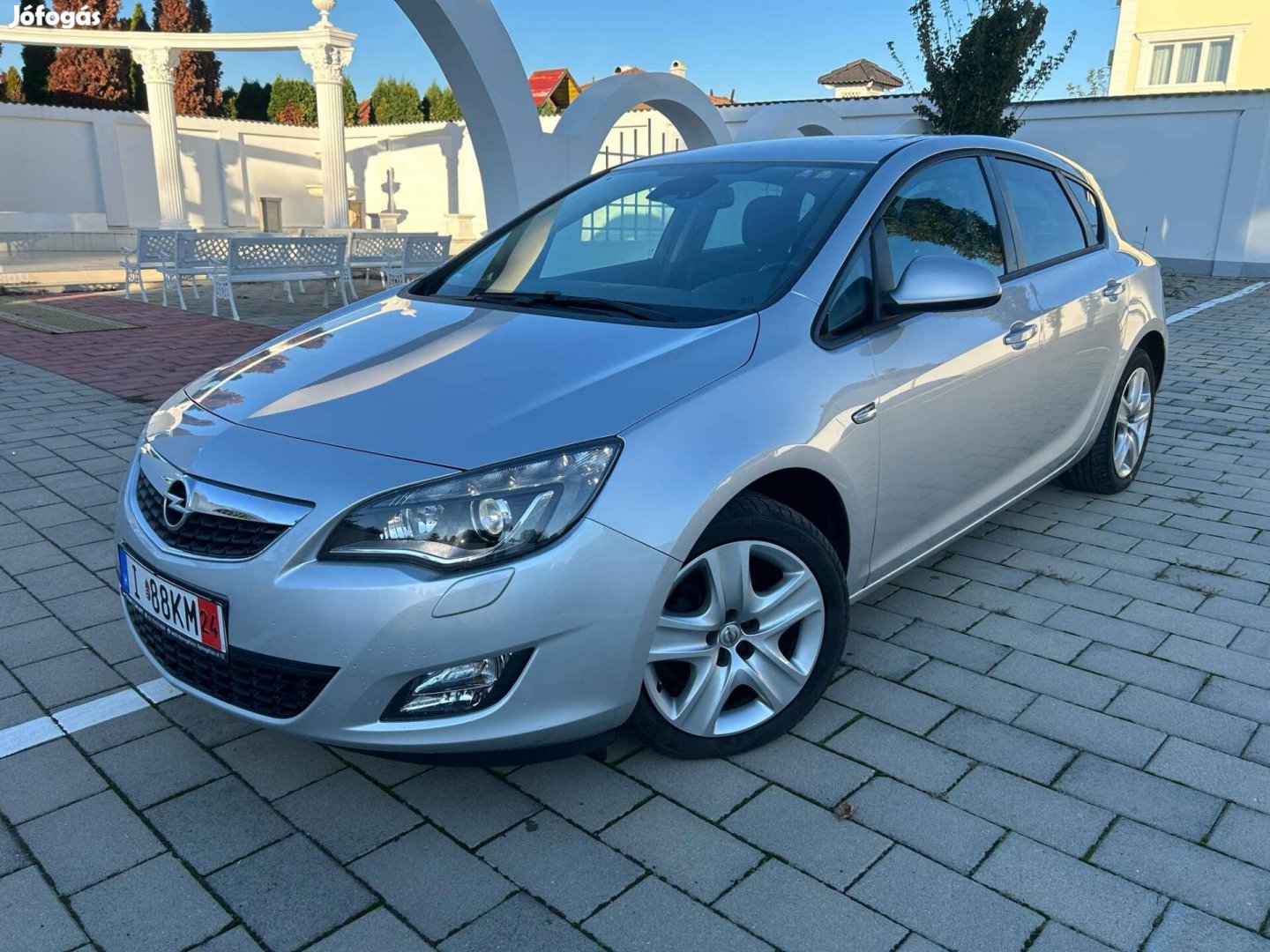 Opel Astra J 1.6 Essentia Desing Edition+Tempom...