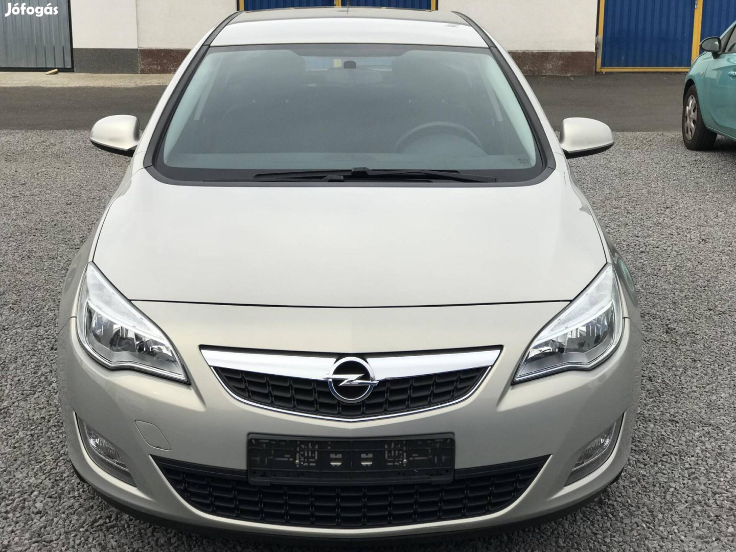 Opel Astra J 1.6 Essentia ++Végig Vezetett Szer...