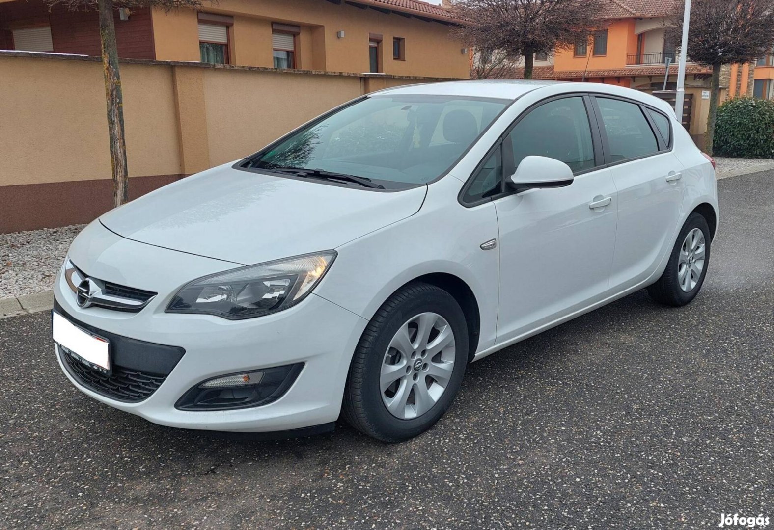 Opel Astra J 1.6 Selection Sérülésmentes Vezete...