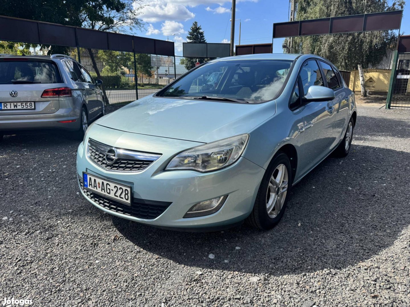 Opel Astra J 1.6 Sport Beépített bicikli tartó!