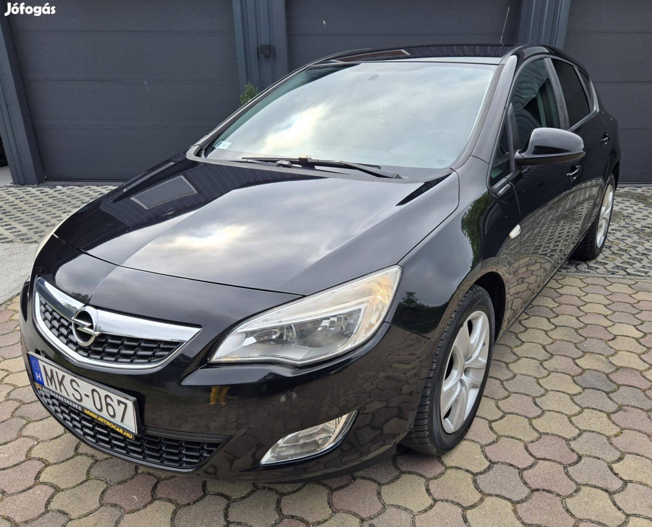 Opel Astra J 1.7 CDTI Cosmo Vezetett Szervizkön...