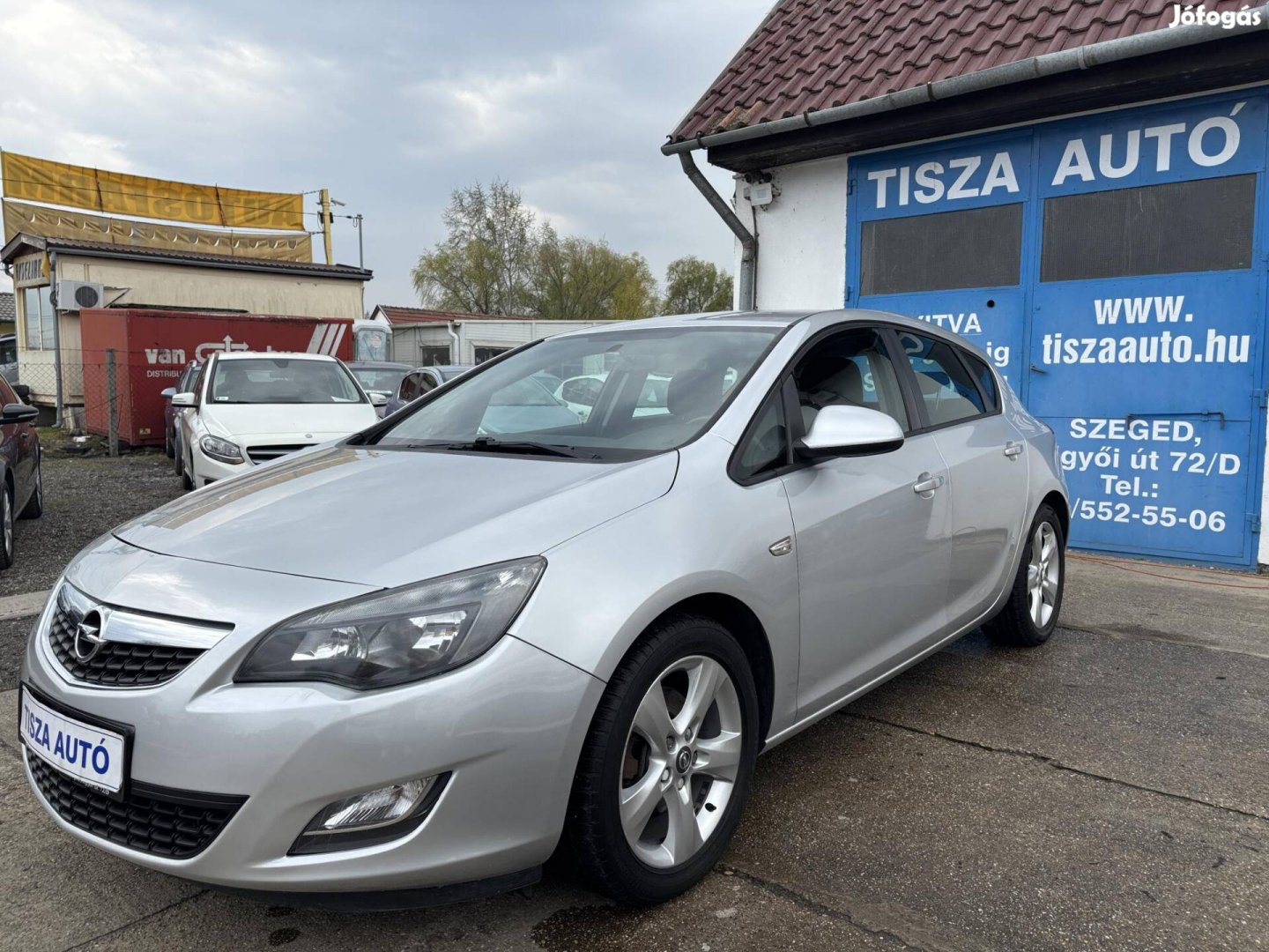 Opel Astra J 1.7 CDTI Enjoy vonóhorog.tempomat....