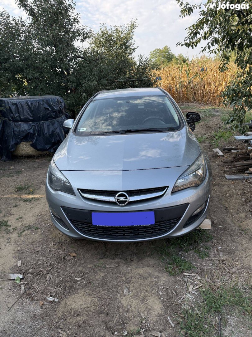 Opel Astra J