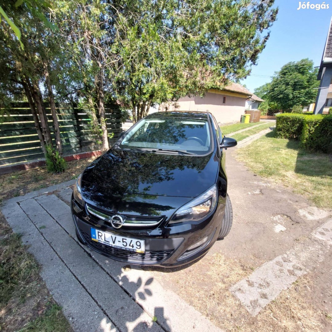 Opel Astra J BEST, vezetett szervízkönyv, Második tulajdonos 80.000 KM