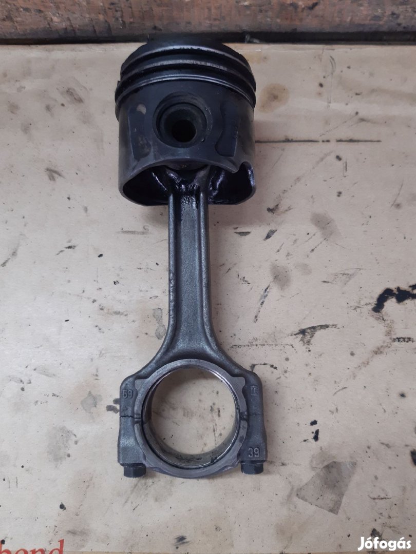 Opel Astra J Dugattyú + Hajtókar