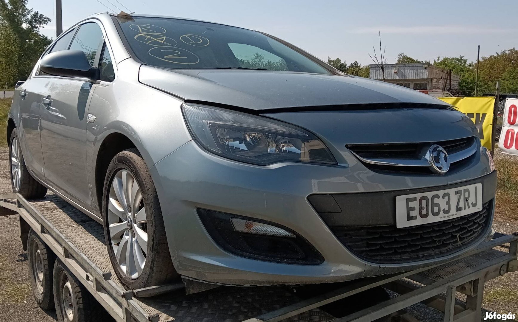 Opel.Astra J Facelift elejéhez alkatrészek