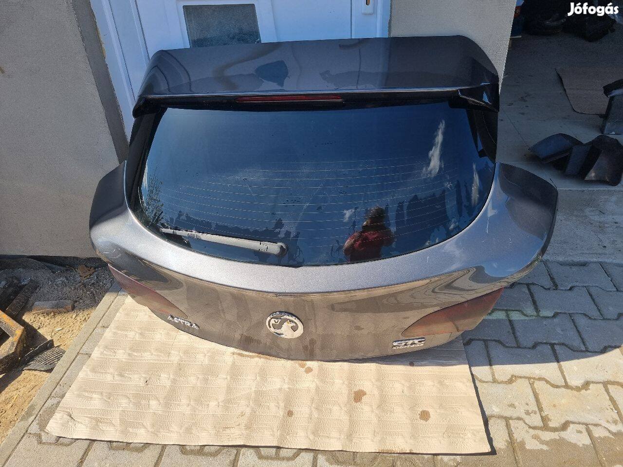 Opel Astra J GTC Csomagtérajtó Grafit 7151