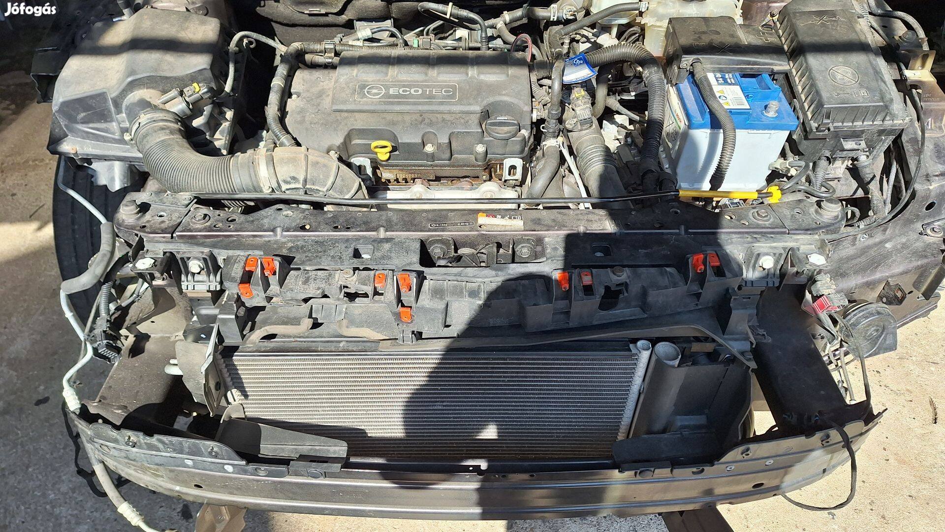 Opel Astra J Kombi A14NET Alkatrész bontott