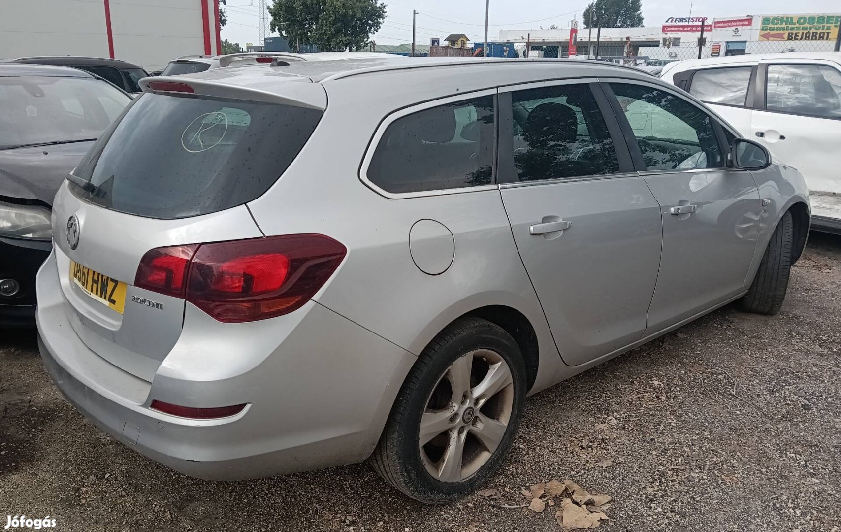 Opel Astra J Kombi jobb hátsó sárvédő