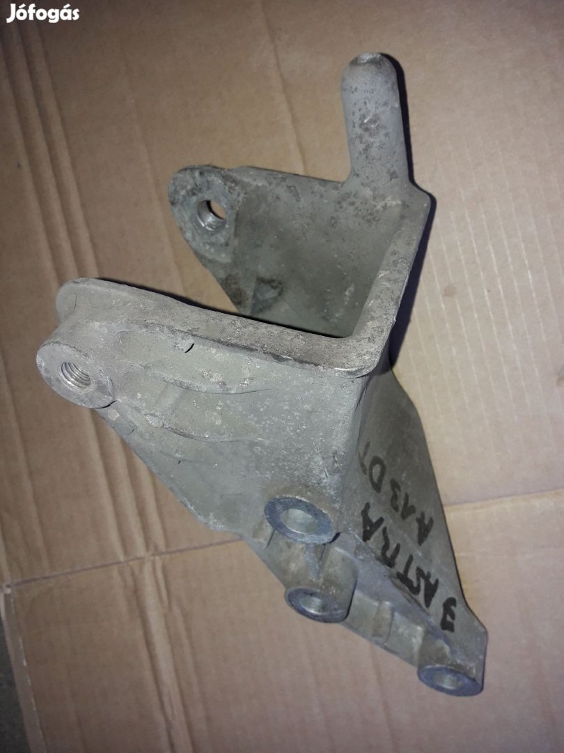 Opel Astra J Motortartó Bak