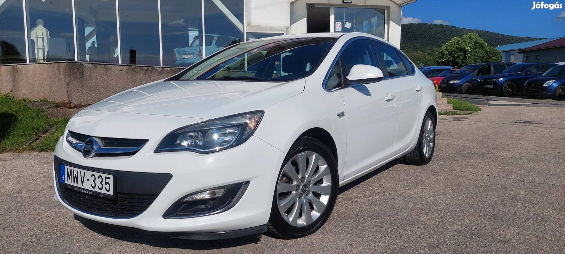 Opel Astra J Sedan 1.4 T Cosmo Megkímélt! Autób...