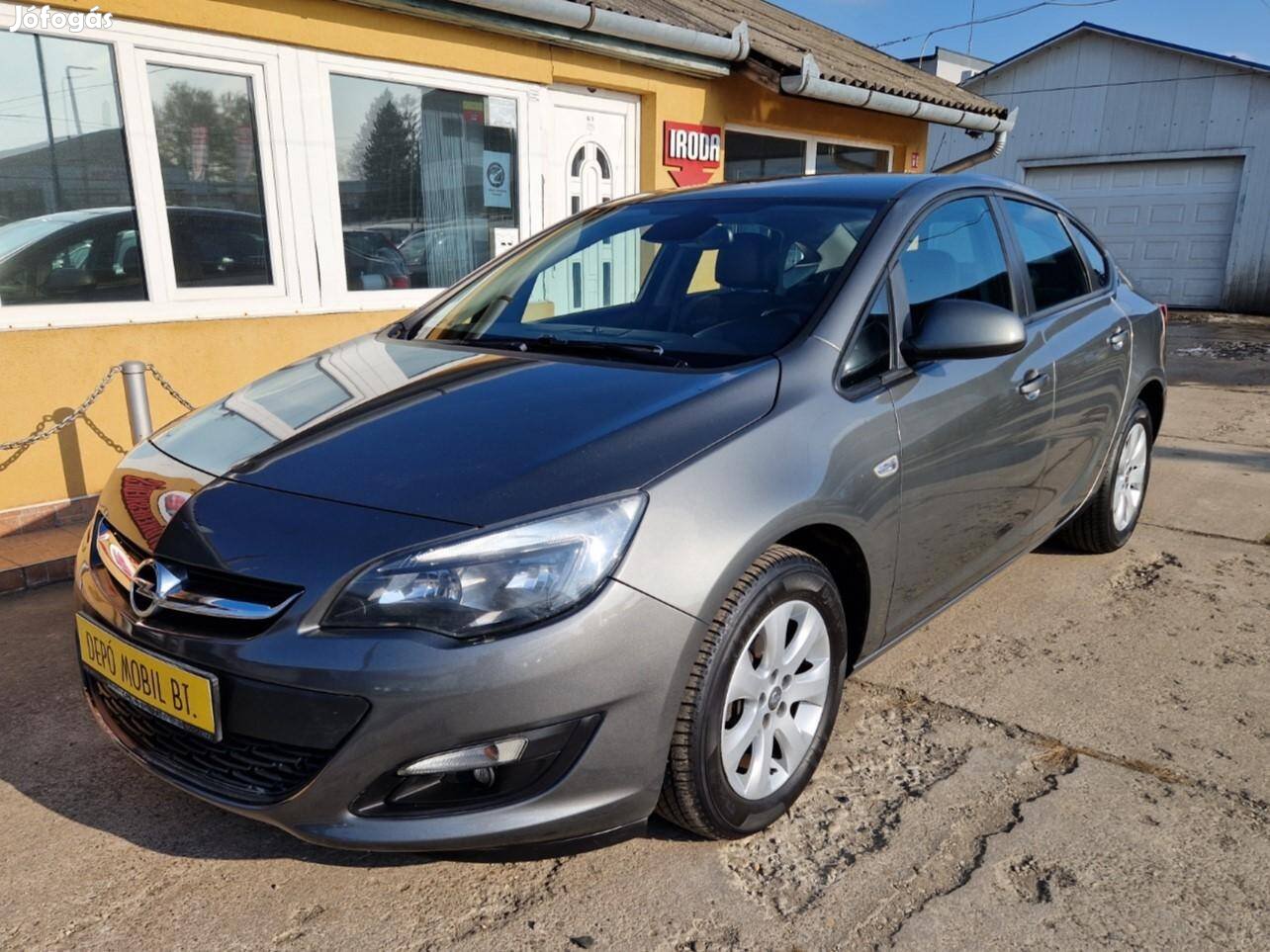 Opel Astra J Sedan 1.4 T Enjoy EURO6