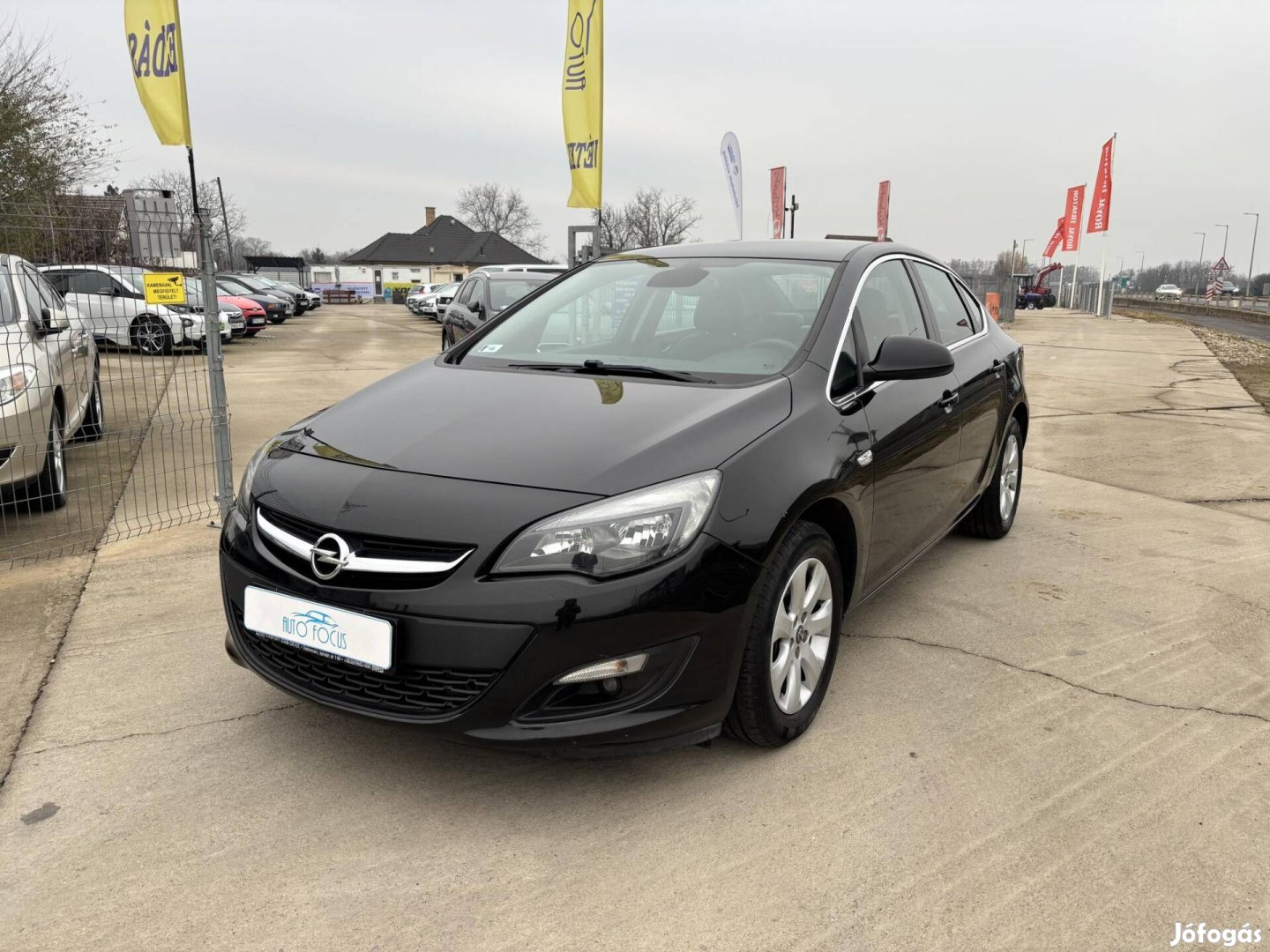 Opel Astra J Sedan 1.4 T Enjoy EURO6 Magyarorsz...