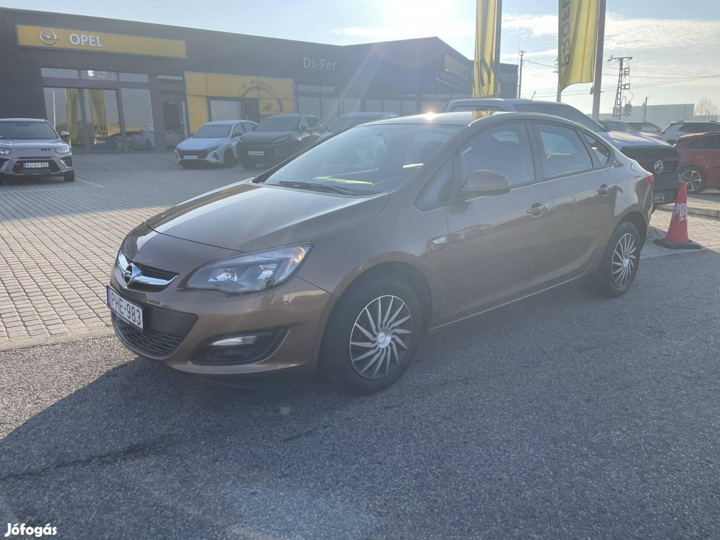 Opel Astra J Sedan 1.6 Enjoy EURO6