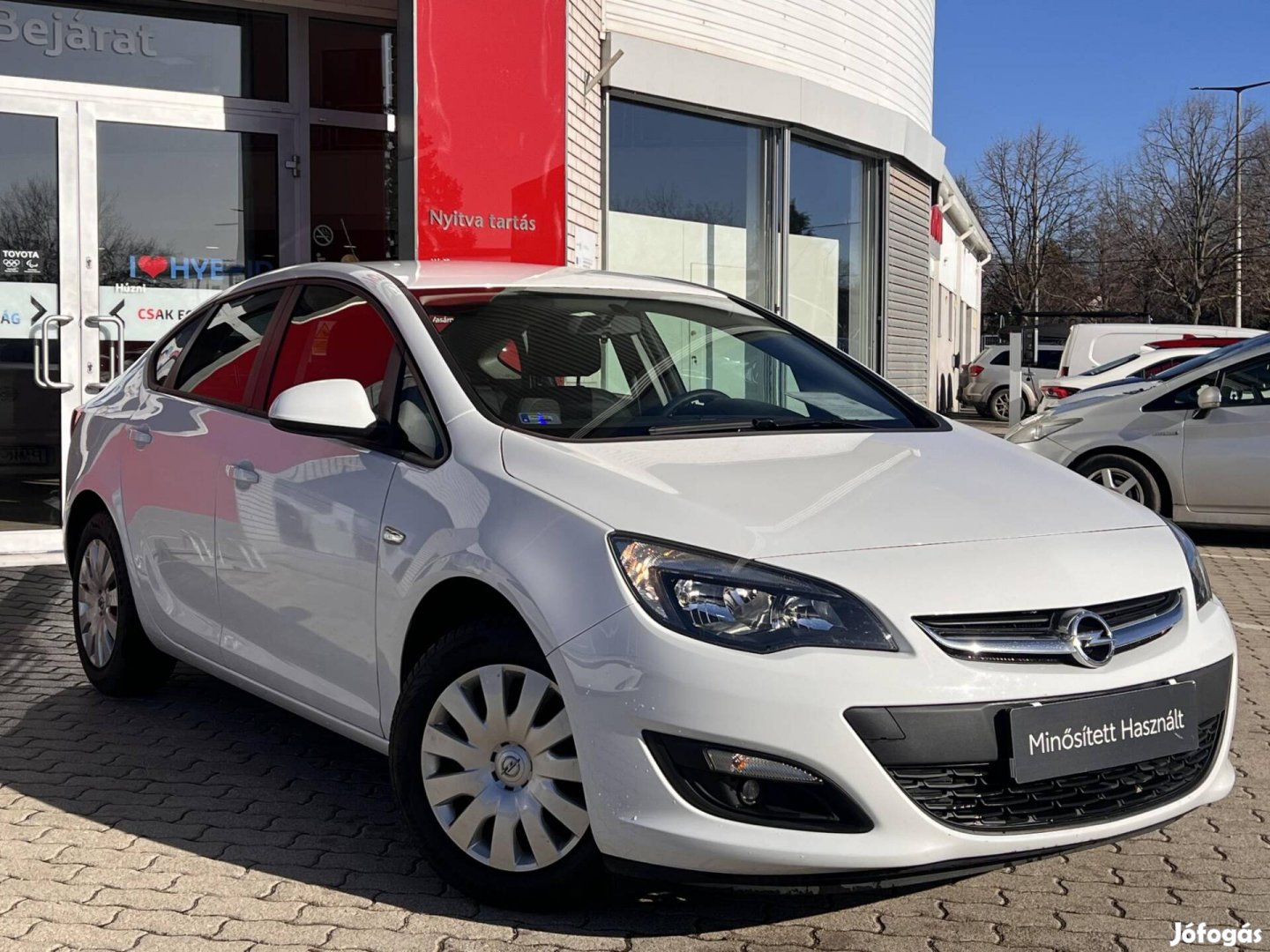 Opel Astra J Sedan 1.6 Enjoy EURO6 Mo.-i. 1 tul...