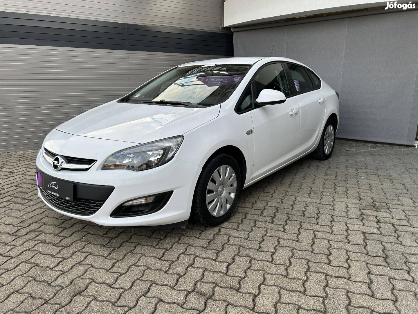 Opel Astra J Sedan 1.6 Enjoy Garanciával!