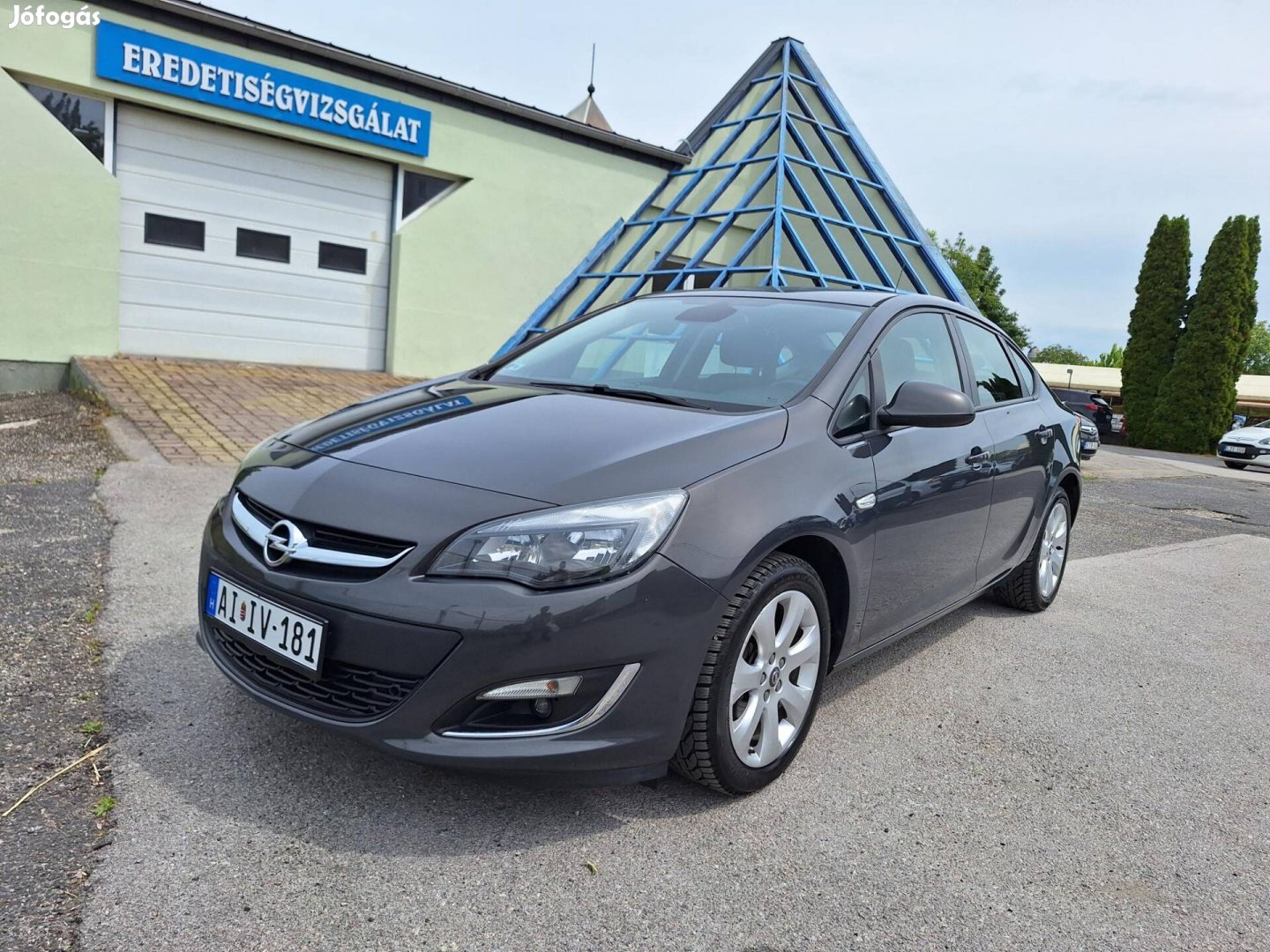 Opel Astra J Sedan 1.6 Selection 177100 KM Megk...