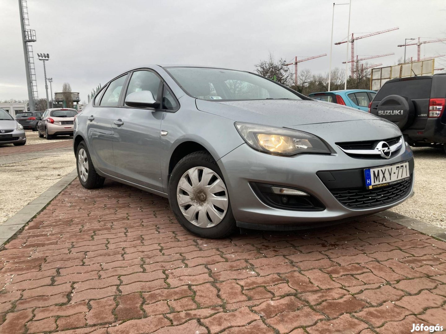 Opel Astra J Sedan 1.6 Selection Első Tulajtól!...