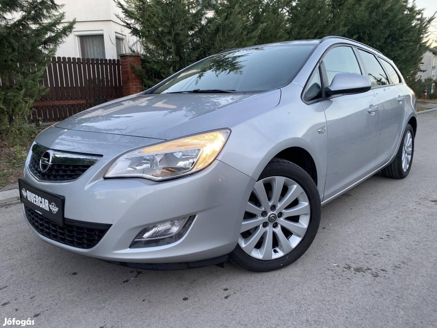 Opel Astra J Sports Tourer 1.4 T Cosmo szép. fr...