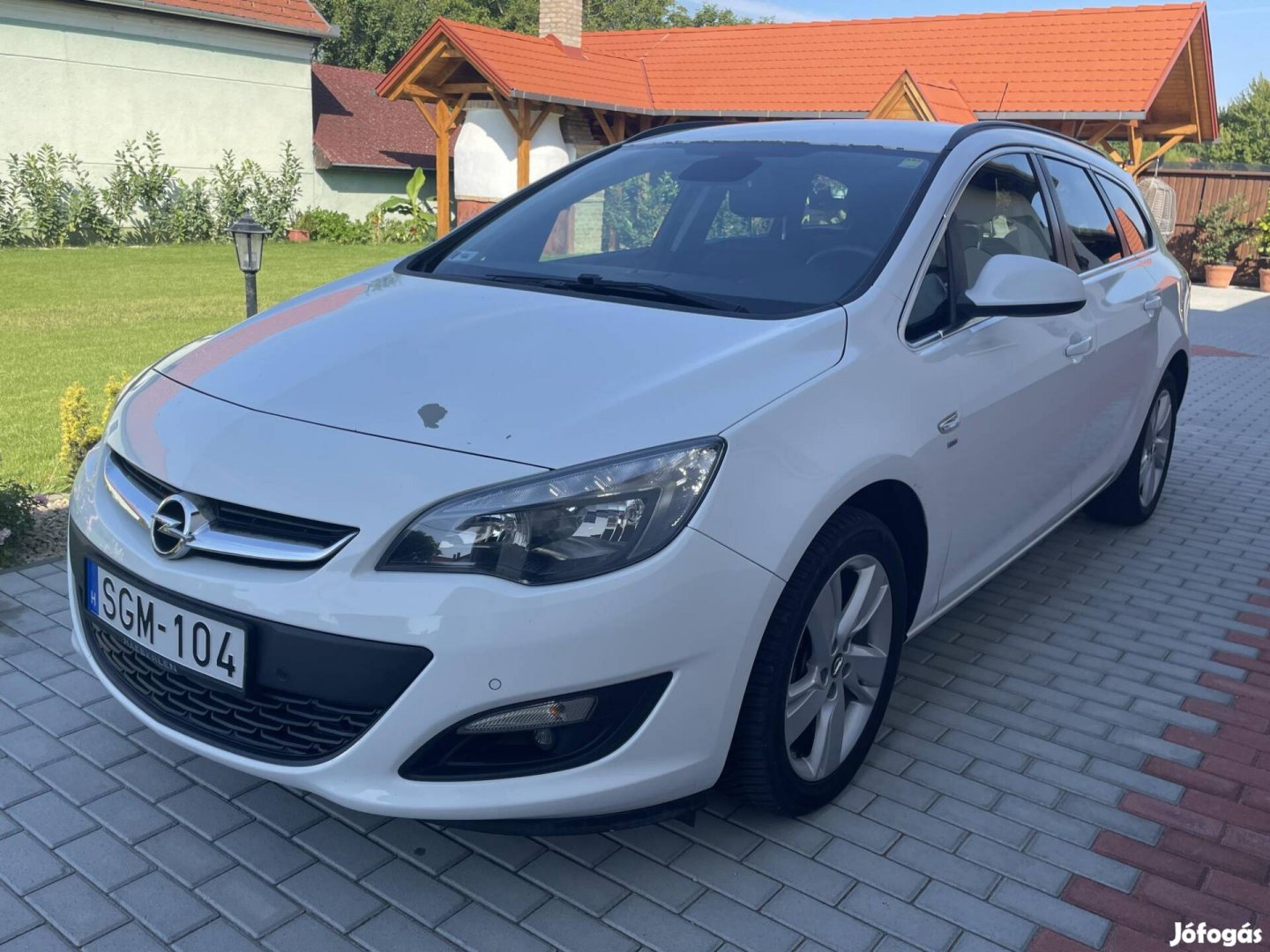 Opel Astra J Sports Tourer 1.4 T Selection Maga...