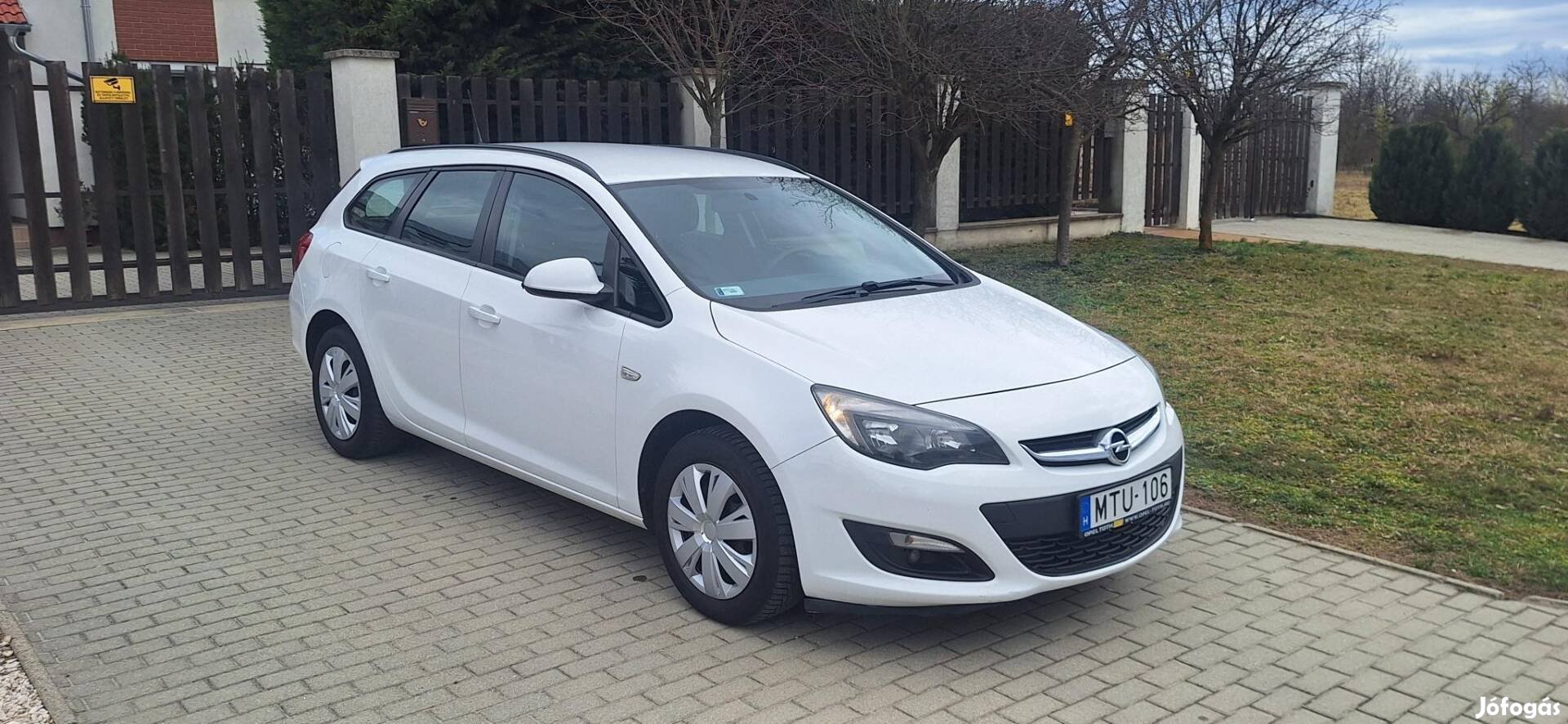 Opel Astra J Sports Tourer 1.6 Cosmo