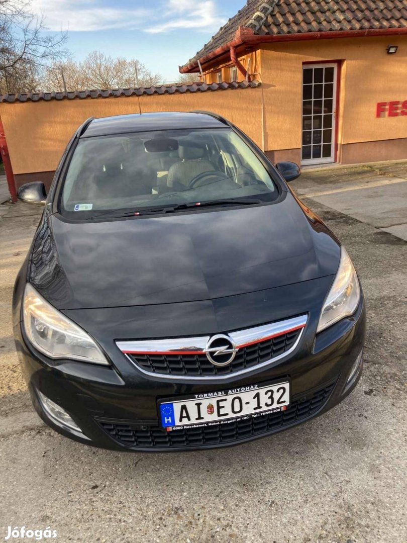 Opel Astra J Sports Tourer 1.7 CDTI Enjoy Fűthe...