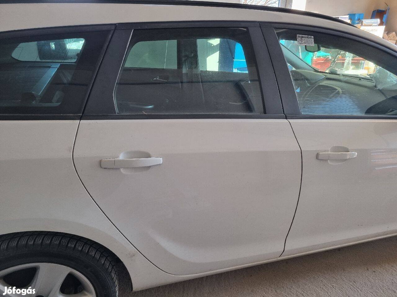 Opel Astra J Sports Tourer Jobb hátsó Ajtó Fehér 6041