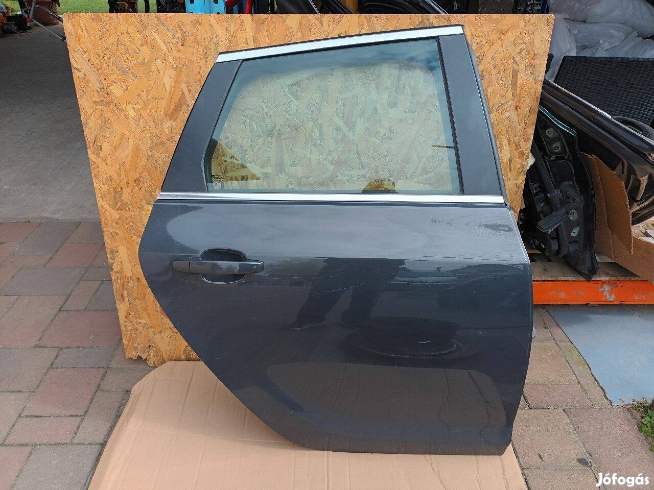 Opel Astra J Sports Tourer Jobb hátsó Ajtó Sötet szürke 4184