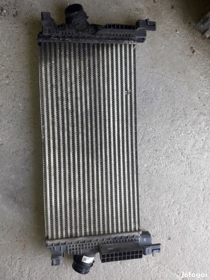 Opel Astra J Töltőlevegő Hűtő / Intercooler