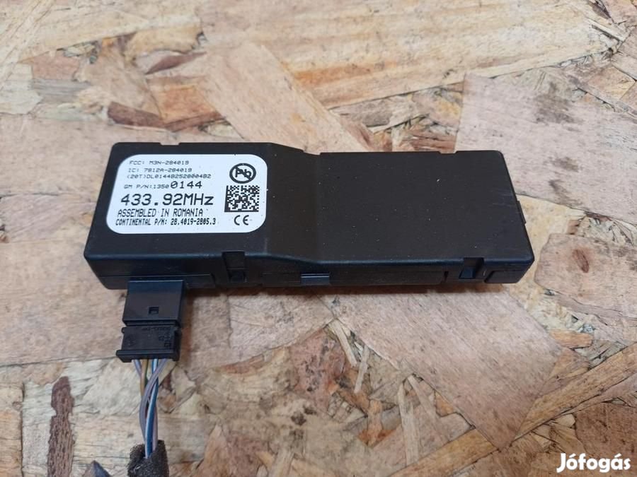 Opel Astra J (2009-2015) Antenna  Erősítő