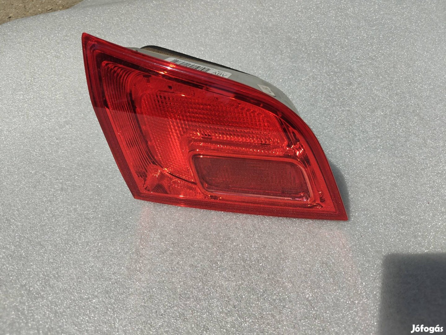 Opel Astra J bal hátsó belső lámpa 13282246
