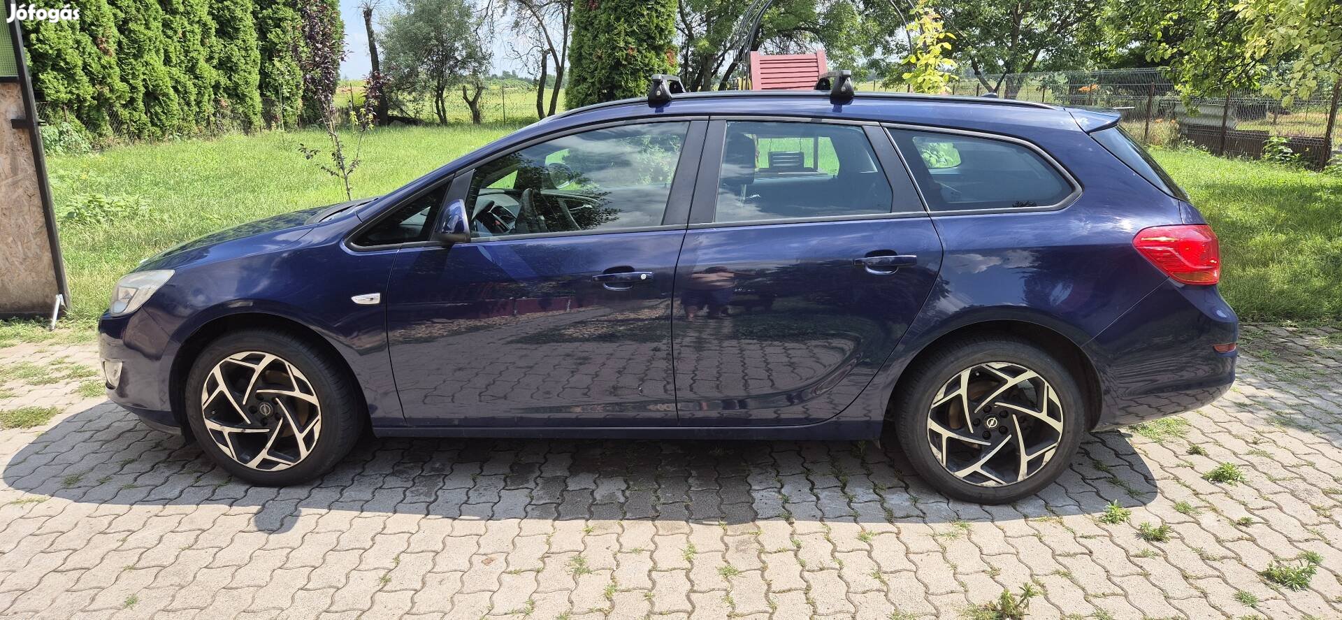 Opel Astra J eladó.
