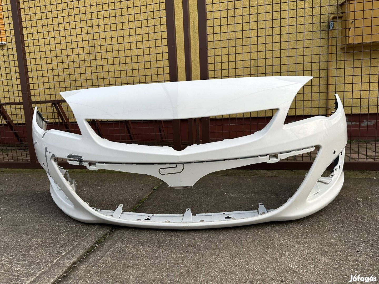 Opel Astra J első lökhárító