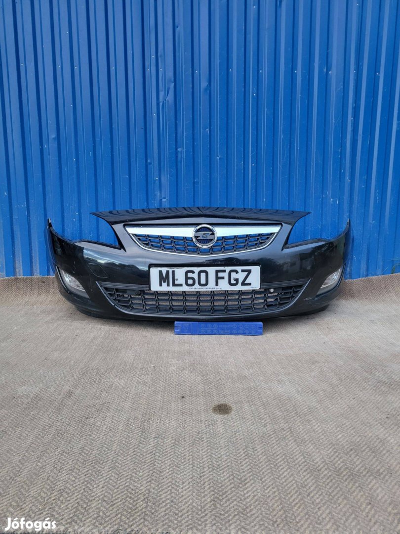 Opel Astra J gyári 13264403 első lökhárító 4 radaros