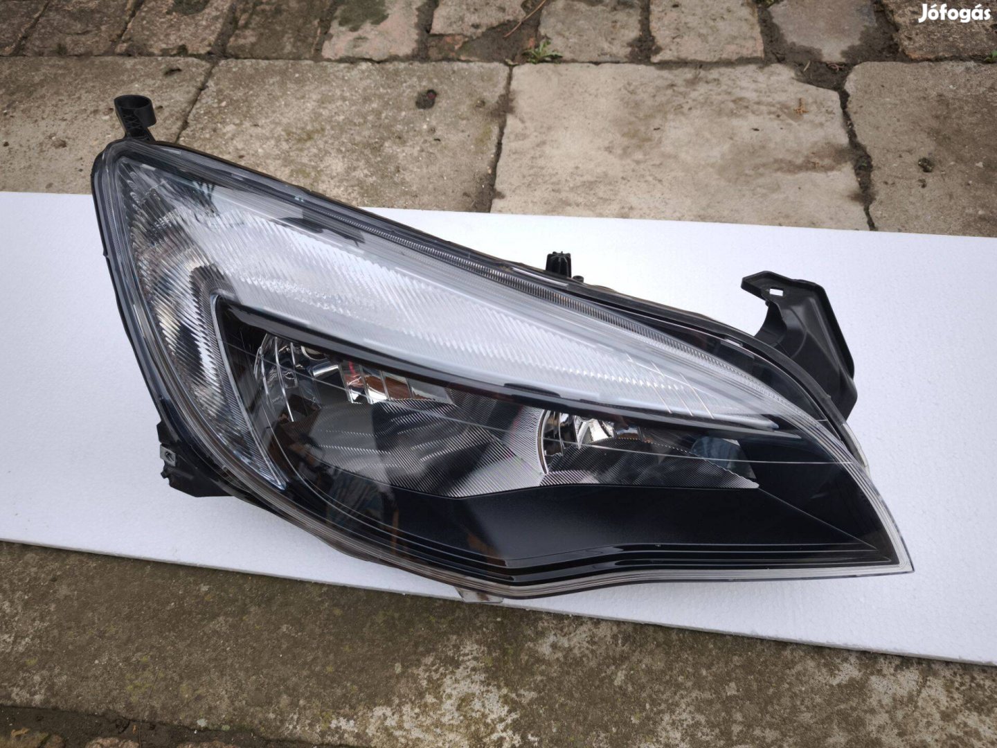 Opel Astra J gyári Hella izzós fényszóró