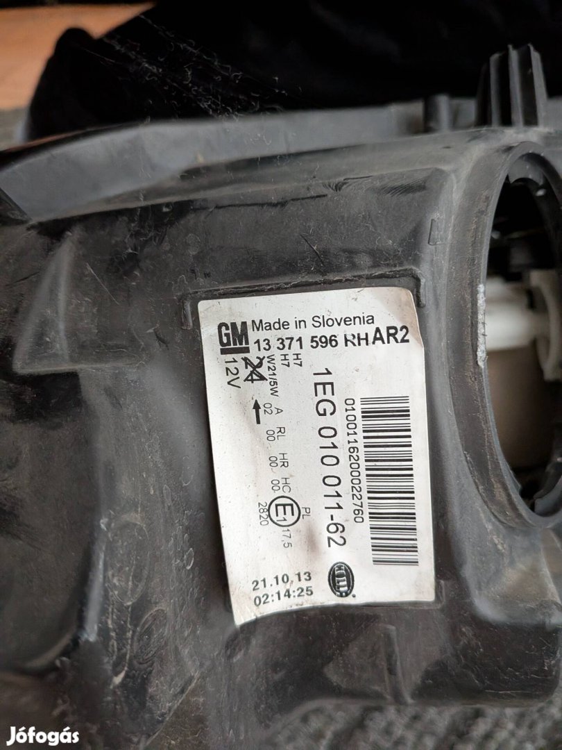 Opel Astra J jobb első fényszóró lámpa 