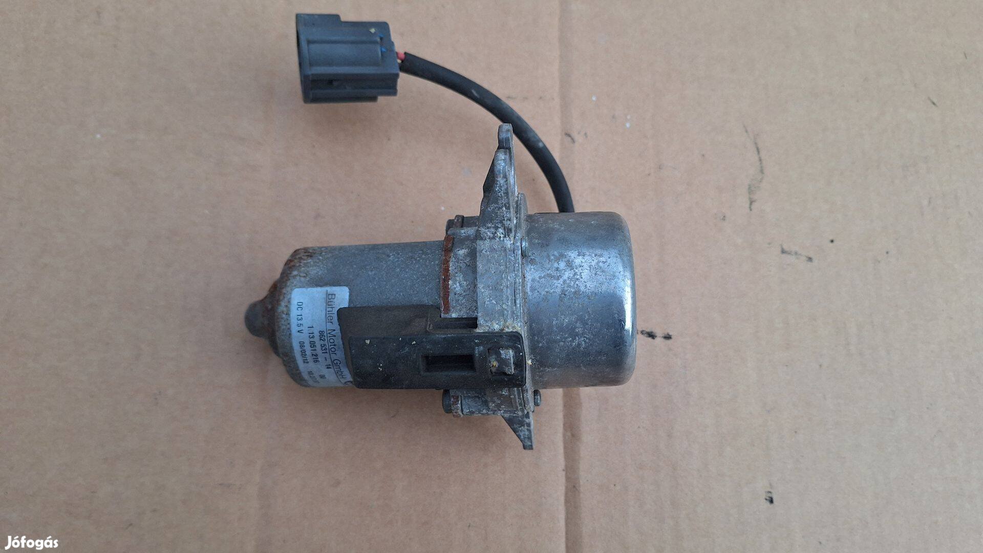 Opel Astra J kombi A14NET vákumpumpa 13343961