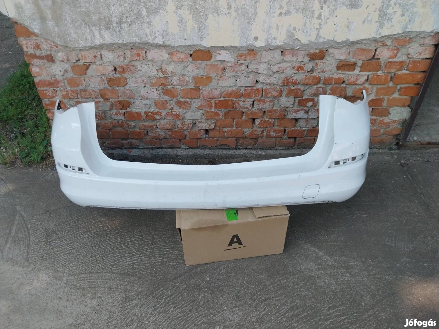 Opel Astra J kombi facelift hátsó lökhárító
