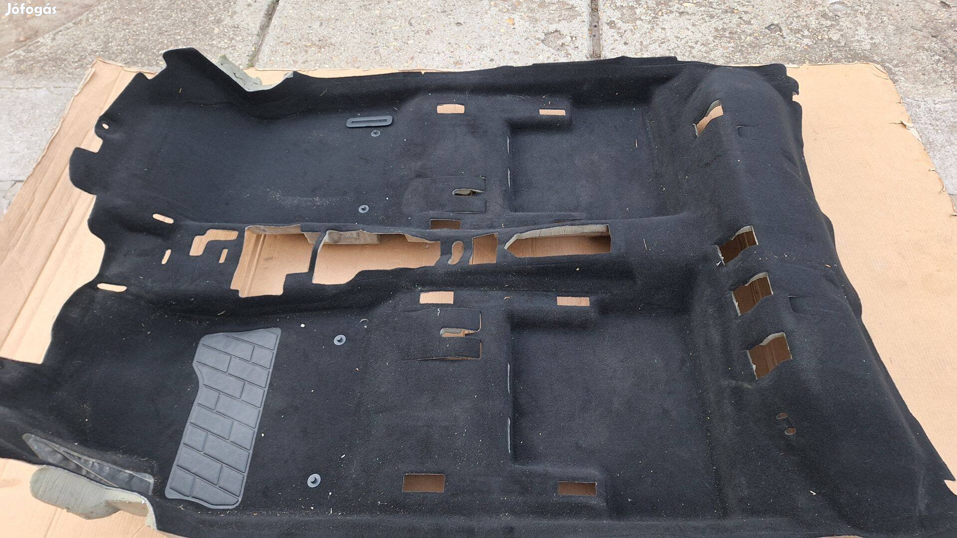 Opel Astra J kombi utastér szőnyeg