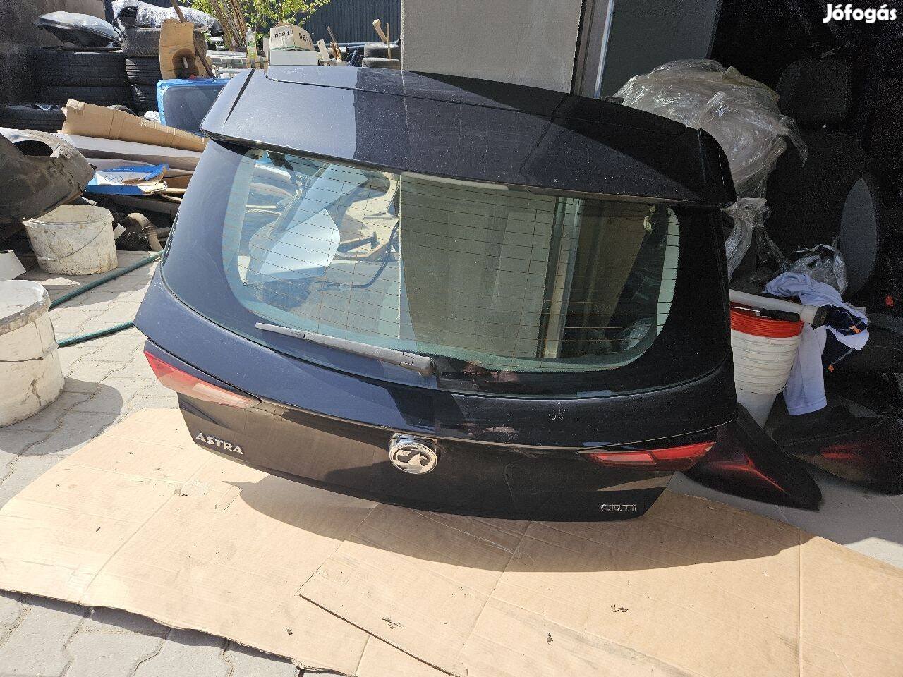 Opel Astra K Csomagtérajtó Fekete 5 Ajtósé 7082