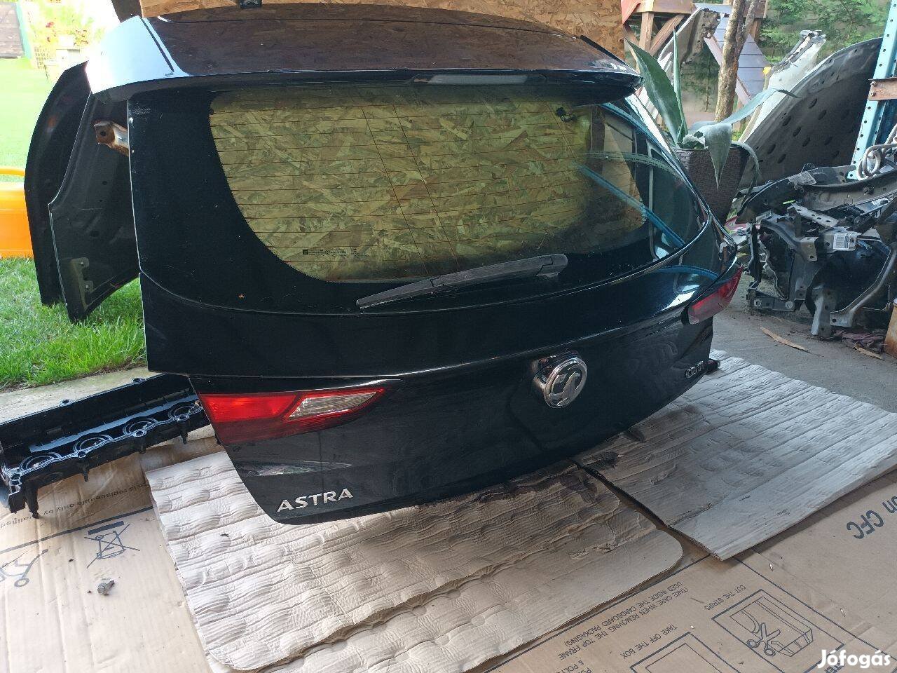 Opel Astra K Csomagtérajtó Z22c Fekete 5 Ajtósé 3679