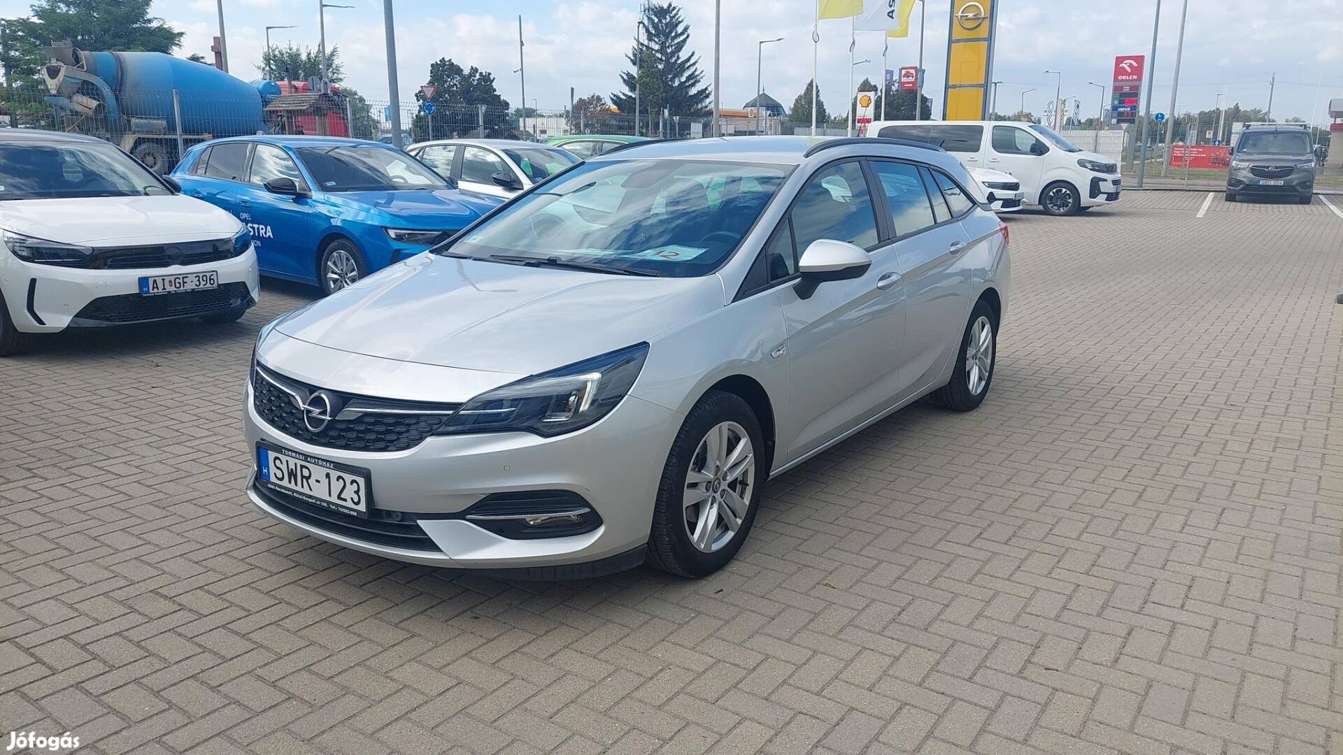 Opel Astra K Sports Tourer 1.2 T Business Editi...