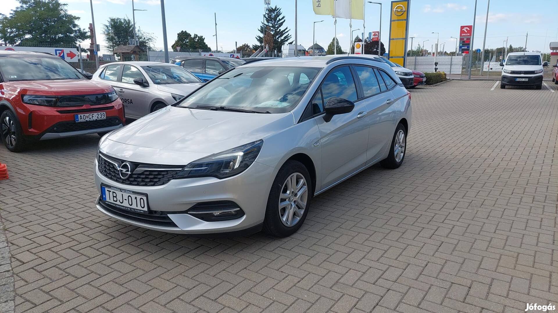 Opel Astra K Sports Tourer 1.2 T Business Editi...