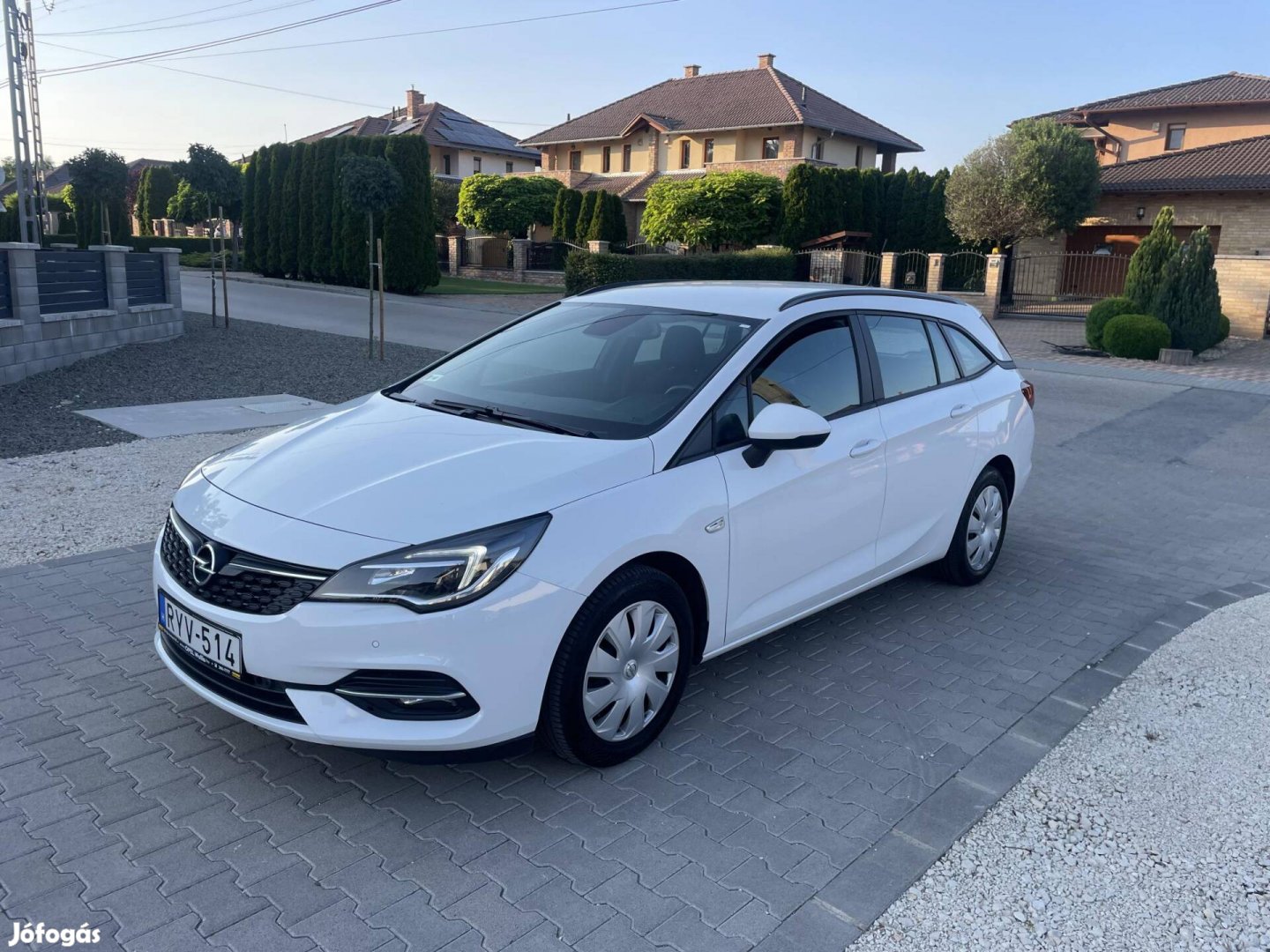 Opel Astra K Sports Tourer 1.2 T Edition magyar...