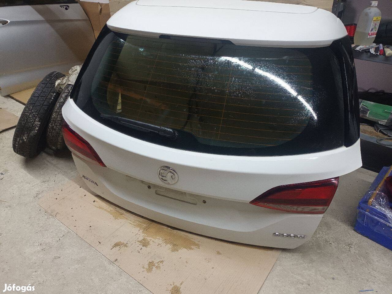 Opel Astra K Sports Tourer Kombi Csomagtérajtó Fehér 5863