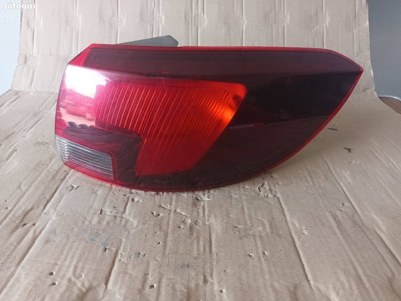 Opel Astra K Tourer Kombi Jobb Külső Hátsó Lámpa 39077375