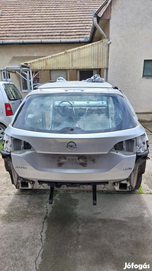 Opel Astra K kombi csomagtérajtó Z176