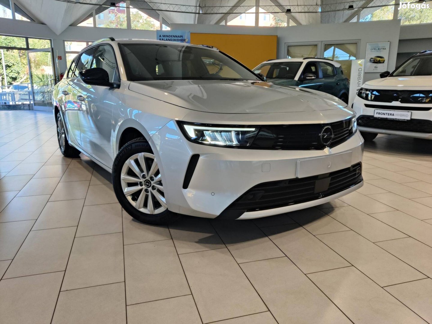 Opel Astra L Sports Tourer 1.2 T Edition Busine...