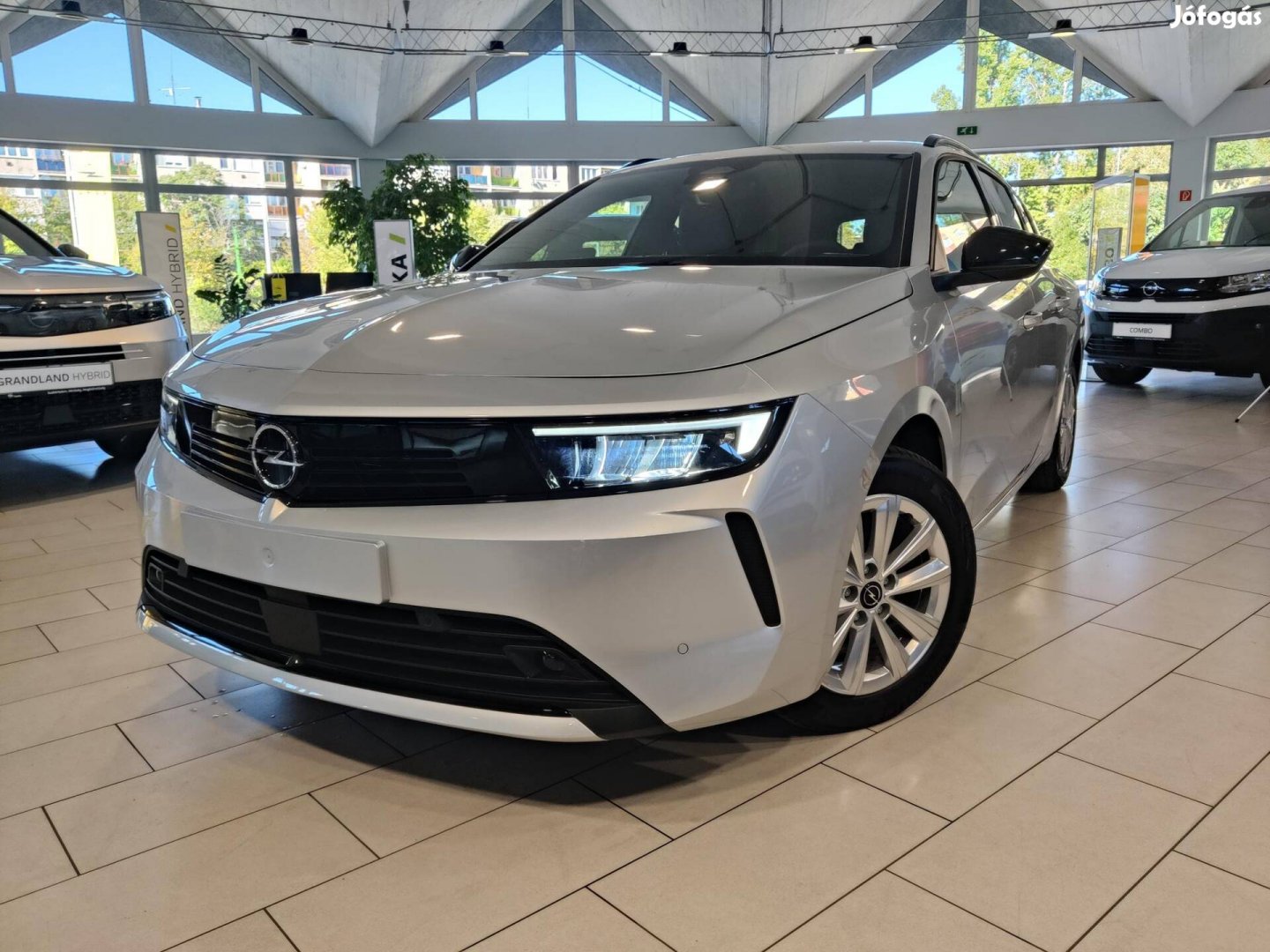 Opel Astra L Sports Tourer 1.2 T Edition Busine...